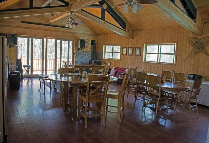 סטודיו סטנדרט עם מרפסת, Diamondstone Guest Lodges