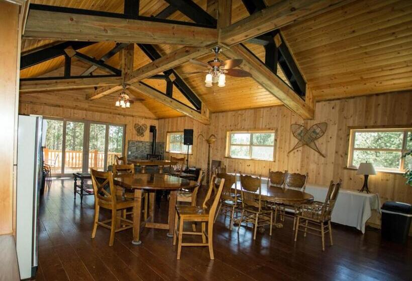 Студио Стандарт с Террасой, Diamondstone Guest Lodges