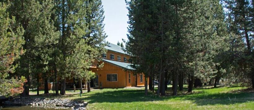 Студия Стандарт, Diamondstone Guest Lodges