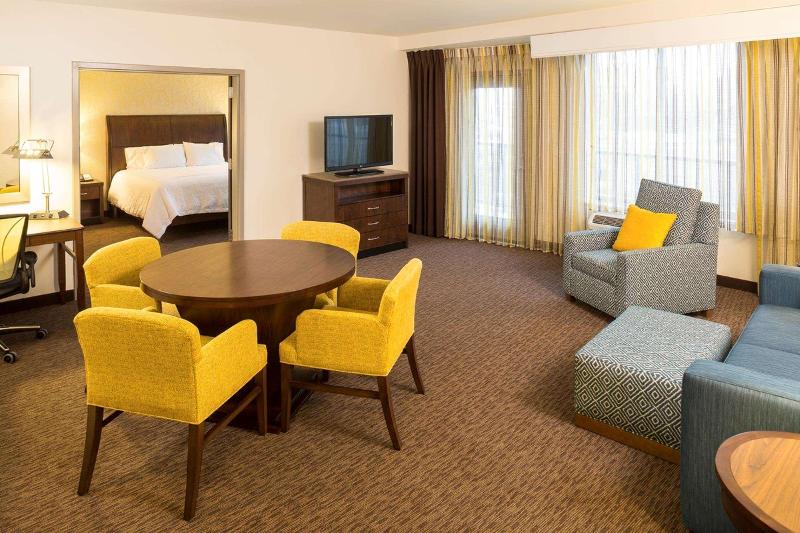 스위트 킹사이즈 침대, Hilton Garden Inn Sioux Falls Downtown