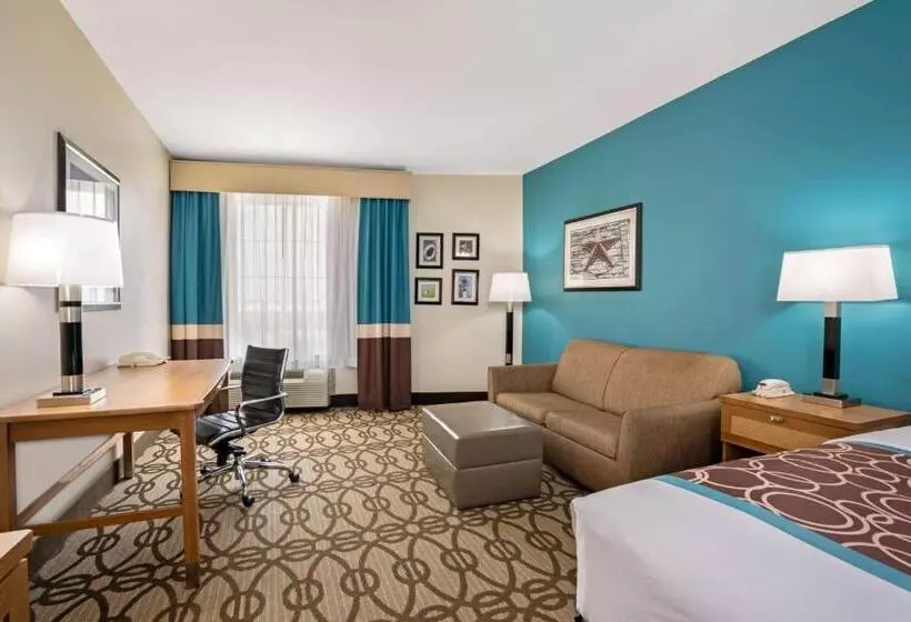 キングサイズベッドのデラックスルーム, La Quinta By Wyndham Houston Willowbrook