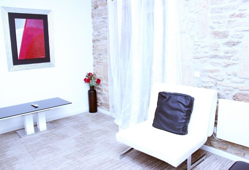 Люкс Superior, Montenegro Compostela