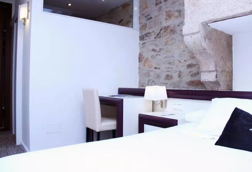 اتاق استاندارد, Montenegro Compostela