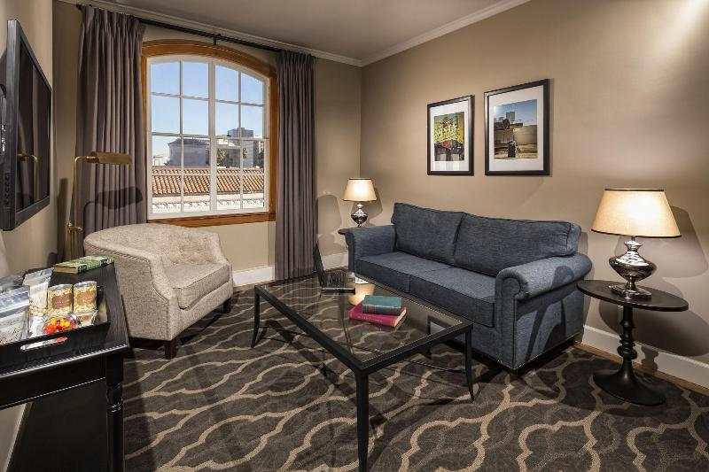 سوئیت با تخت بزرگ, Normandie