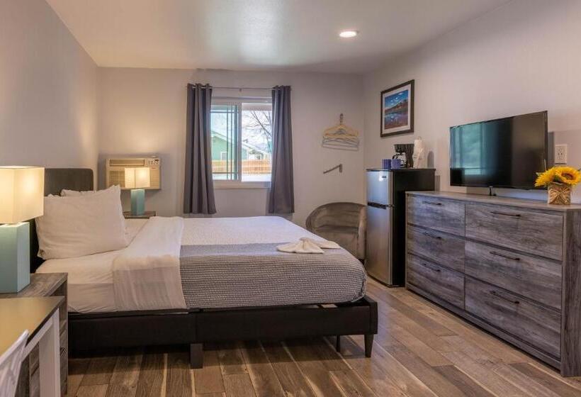 غرفة قياسية سرير كينج لذوى الإحتياجات الخاصة, Riverwalk Inn