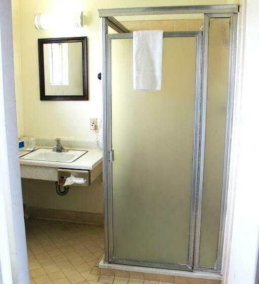 스탠다드 룸, Rodeway Inn Near Universitygateway To Yosemite