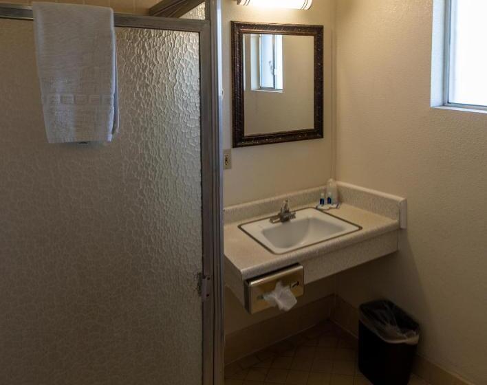 חדר סטנדרט, Rodeway Inn Near Universitygateway To Yosemite