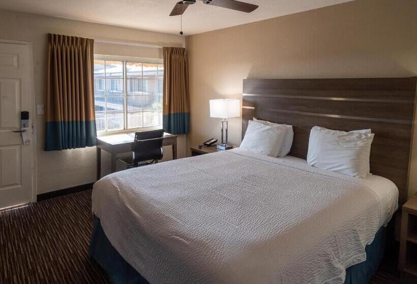 스탠다드 룸 킹사이즈 침대, Rodeway Inn Near Universitygateway To Yosemite