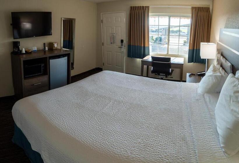 חדר סטנדרט עם מיטת קינג, Rodeway Inn Near Universitygateway To Yosemite