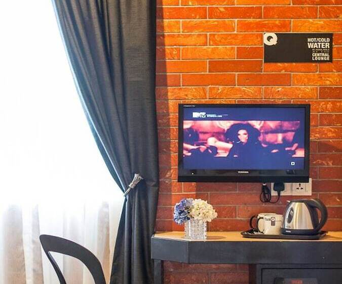 Номер Стандарт, The Youniq