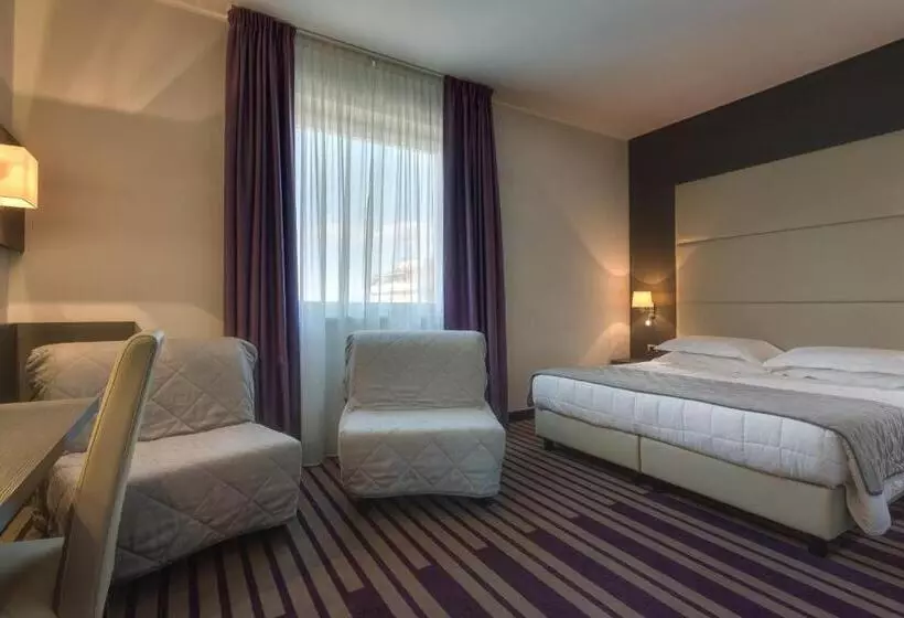 اتاق استاندارد سه نفره, Quality Hotel Green Palace