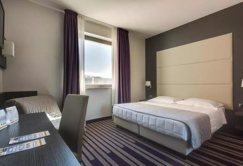 اتاق استاندارد سه نفره, Quality Hotel Green Palace