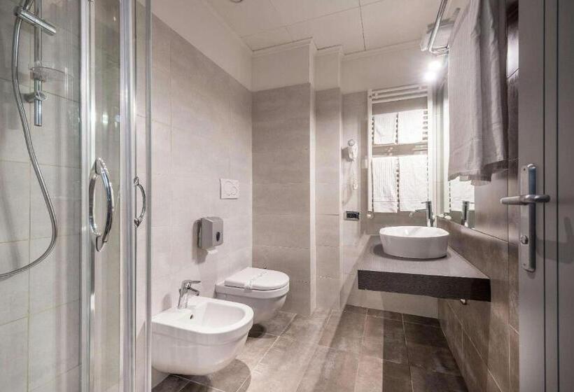 Номер Стандарт Трехместный, Quality Hotel Green Palace