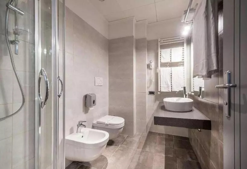 اتاق استاندارد سه نفره, Quality Hotel Green Palace