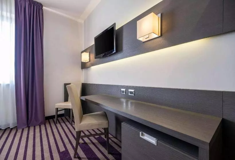 اتاق استاندارد سه نفره, Quality Hotel Green Palace