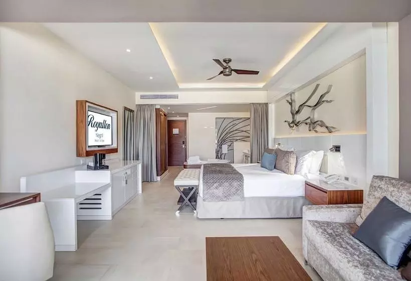 سوییت جونیور لوکس با چشم‌انداز دریا, Royalton Negril, An Autograph Collection All Inclusive Resort