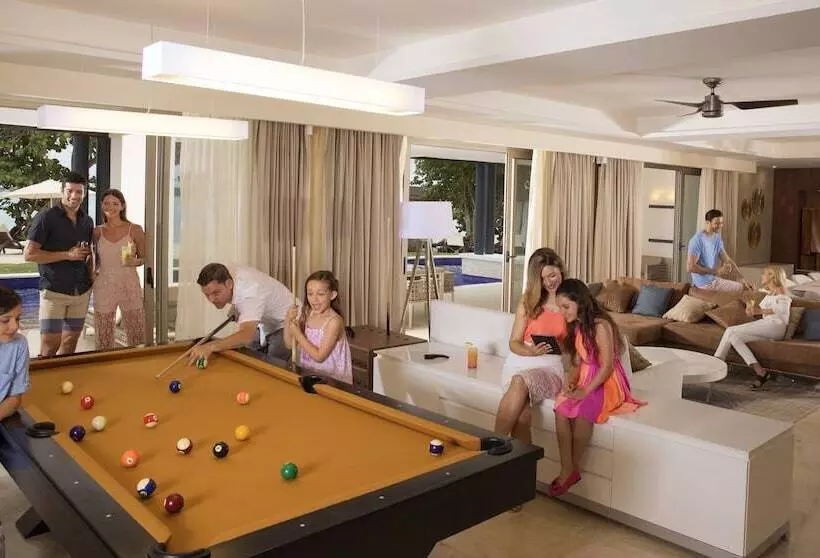 سوئیت دلوکس 3 خوابه, Royalton Negril, An Autograph Collection All Inclusive Resort