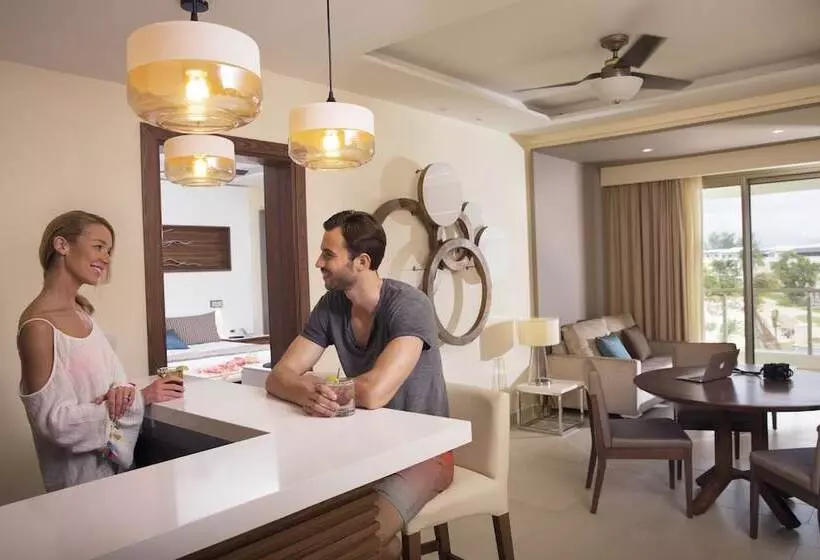 سوئیت دلوکس 3 خوابه, Royalton Negril, An Autograph Collection All Inclusive Resort