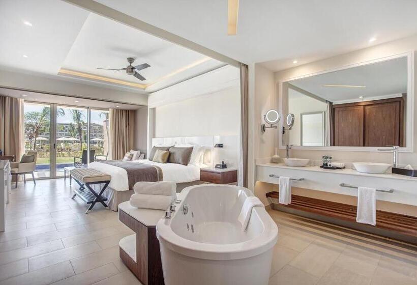 سوییت جونیور لوکس با چشم‌انداز دریا, Royalton Negril, An Autograph Collection All Inclusive Resort