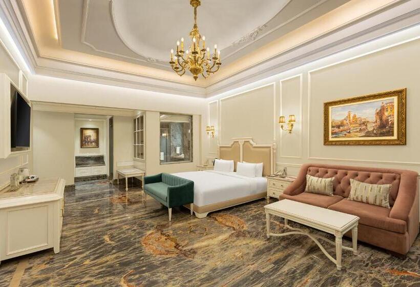 带露台的小型套房, Hillock Ahmedabad