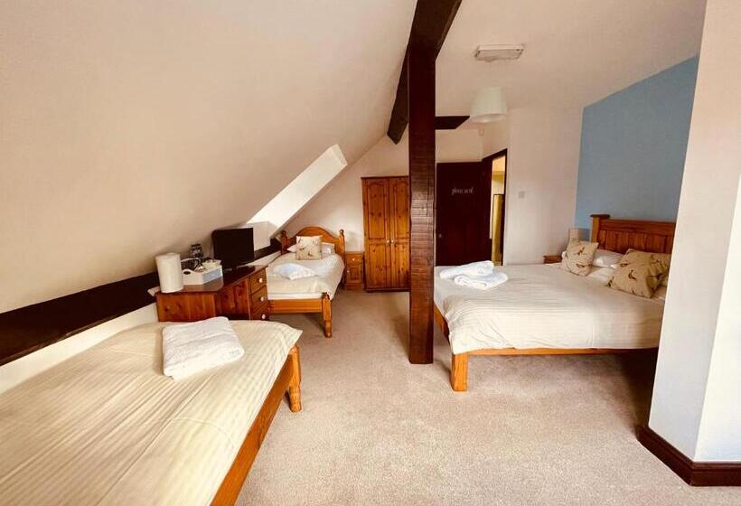 غرفة عائلية, The Plough Inn Boddington