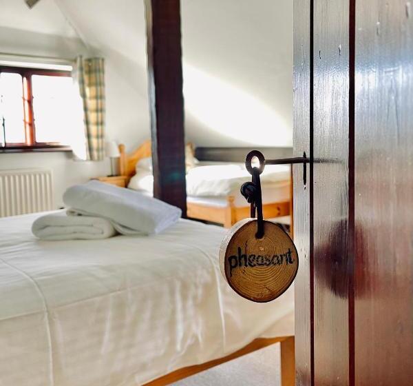 غرفة عائلية, The Plough Inn Boddington