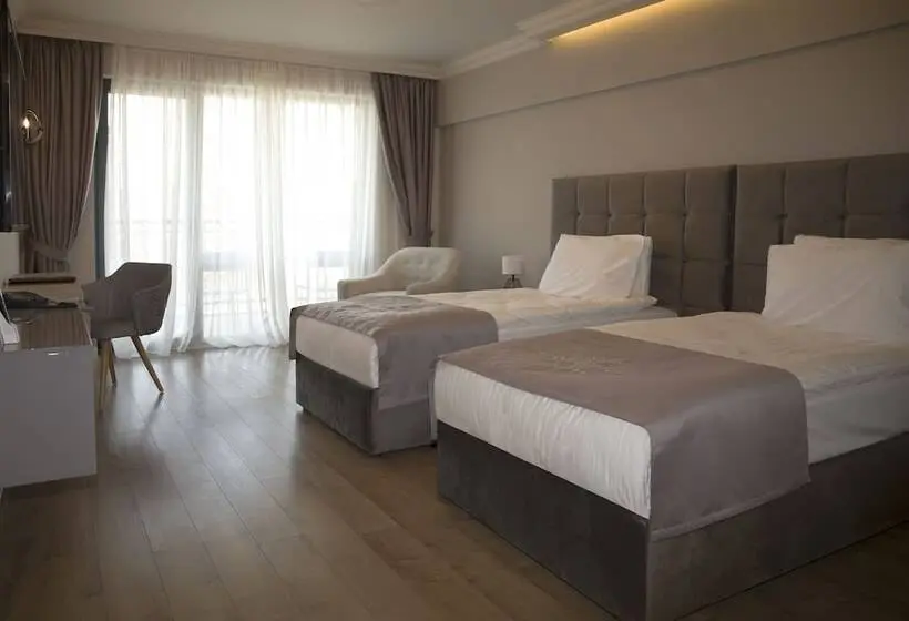 パークビューのデラックスルーム, Casa Di Fiore Spa And Medical Hotel, Mineral Pools & Private Beach