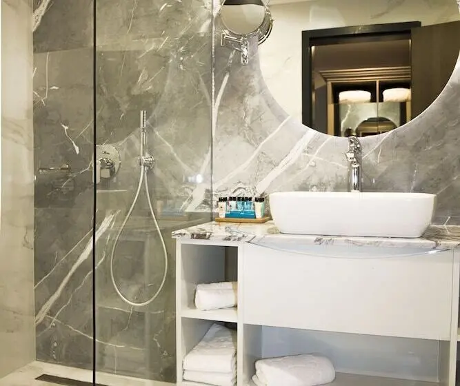 パークビューのデラックスルーム, Casa Di Fiore Spa And Medical Hotel, Mineral Pools & Private Beach