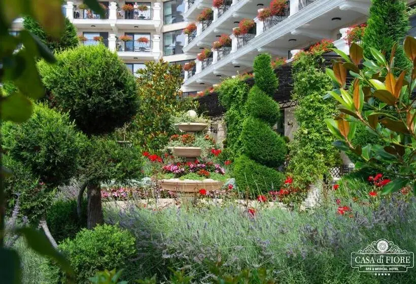 パークビューのデラックスルーム, Casa Di Fiore Spa And Medical Hotel, Mineral Pools & Private Beach