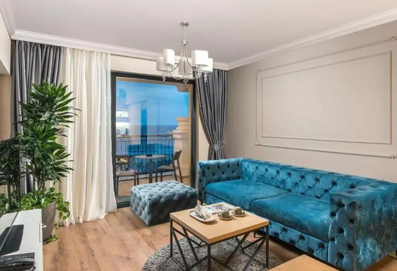 海の見える１ベッドルームアパートメント, Casa Di Fiore Spa And Medical Hotel, Mineral Pools & Private Beach