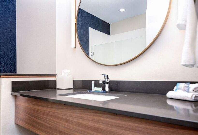 Номер Executive, Fairfield By Marriott Inn & Suites Corinth South Denton Area