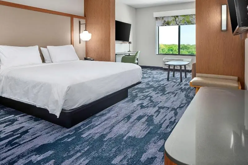 キングサイズベッドのスタンダードルーム, Fairfield By Marriott Inn & Suites Corinth South Denton Area