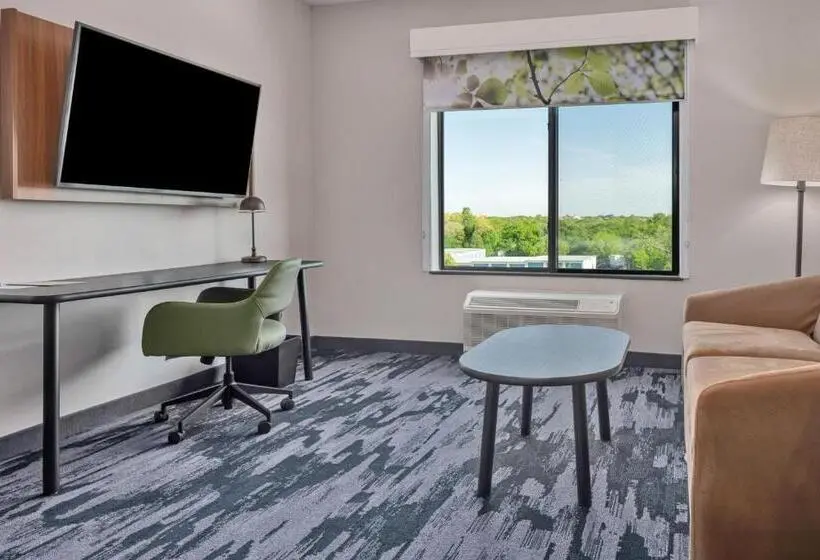 キングサイズベッドのスイートルーム, Fairfield By Marriott Inn & Suites Corinth South Denton Area