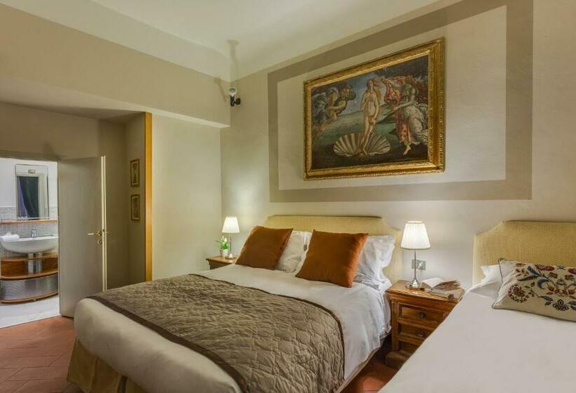 اتاق سوپریور سه تخته, Locanda Dei Guelfi