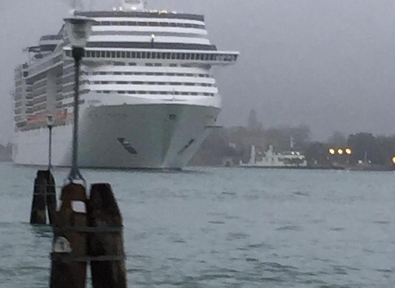 1 Bedroom Apartment Lake View, Oasis Lagoon Estate