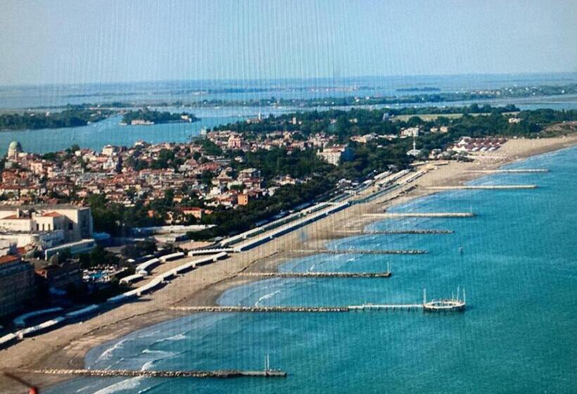 Апартаменты 3 Спальни, Oasis Lagoon Estate