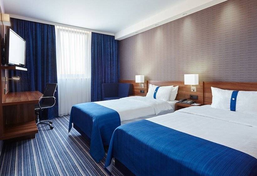 Номер Стандарт, Holiday Inn Express Neunkirchen, An Ihg