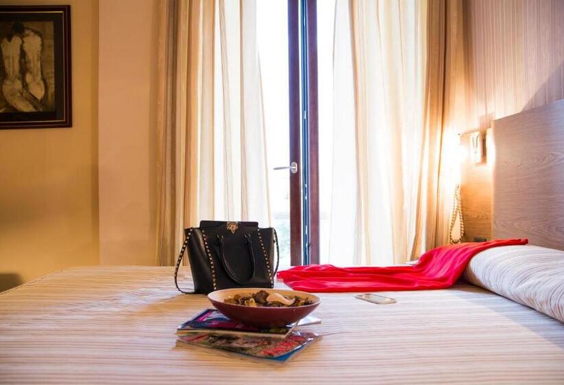 اتاق اکونومی, Oxford