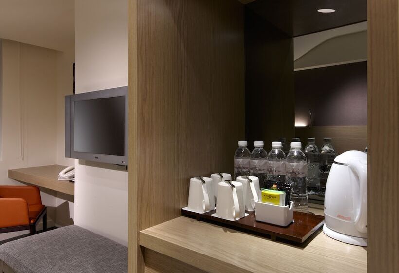 اتاق راحتی سه تخته, Royal Inn Taipei Linsen Huashan 1914 Creative Park