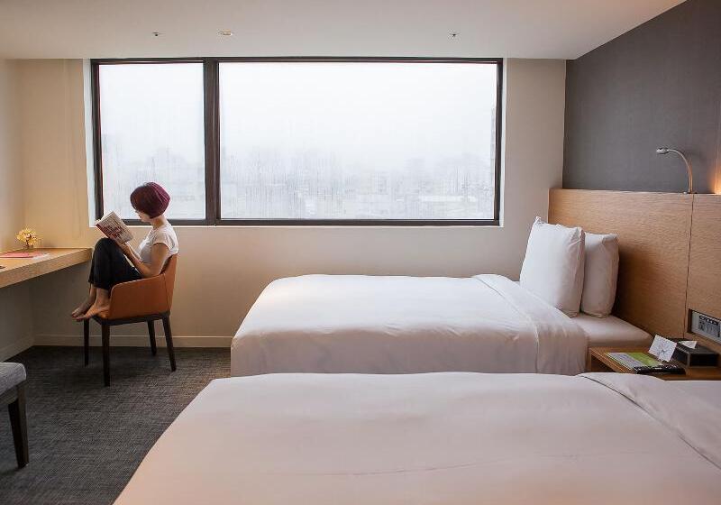 اتاق خانوادگی, Royal Inn Taipei Linsen Huashan 1914 Creative Park