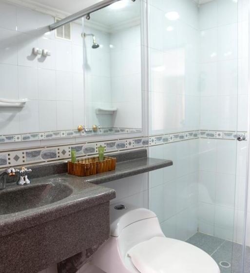 标准三人间, Splendor By Friends Company