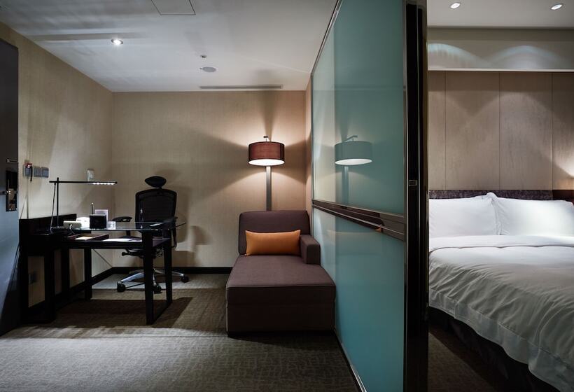 سوییت جونیور, The Tango Hotel Taipei Xinyi