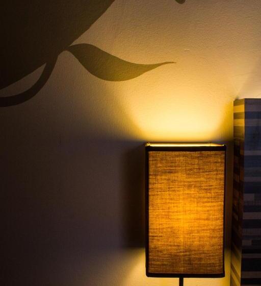 اتاق لوکس, The 5 Elements