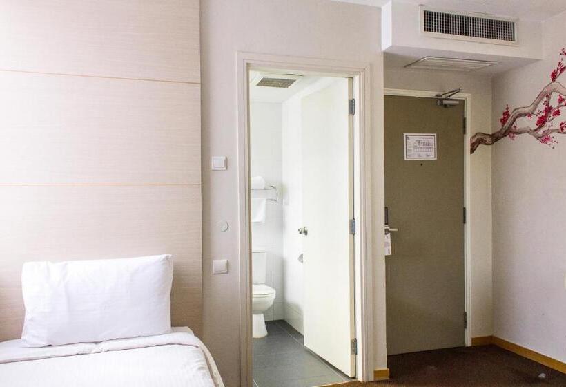 اتاق استاندارد یک نفره, The 5 Elements