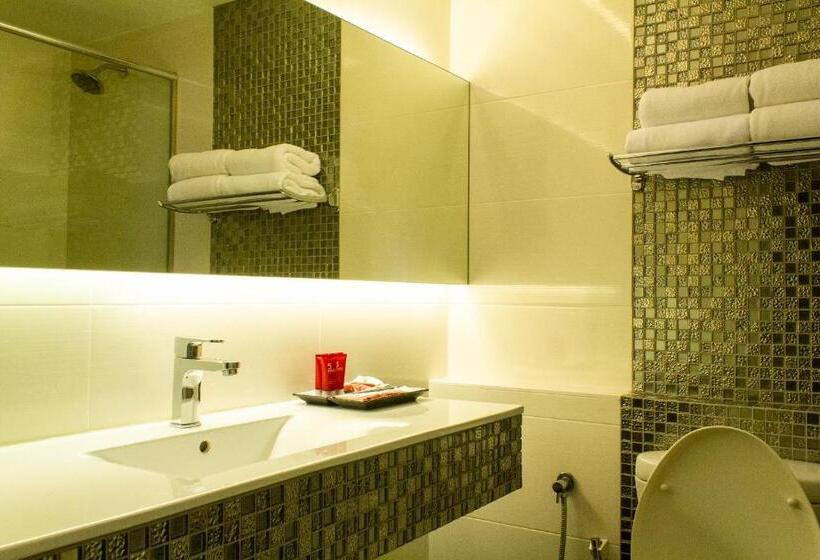 سوئیت با وان آب گرم, The 5 Elements