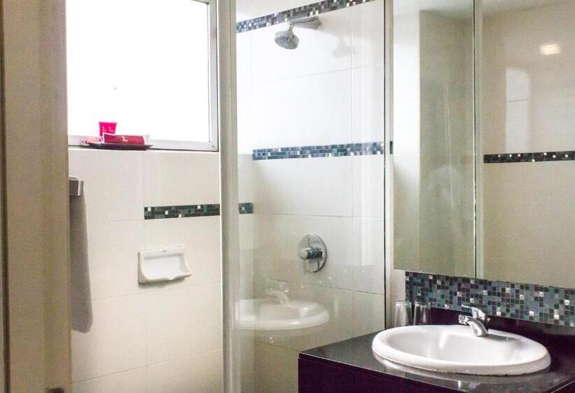 اتاق استاندارد, The 5 Elements