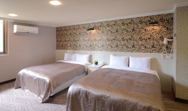 スタンダードトリプルルーム, Ximen