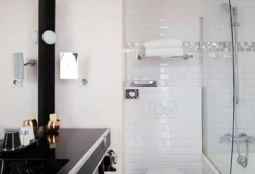 Chambre Supérieure, Le 123 Sebastopol  Astotel