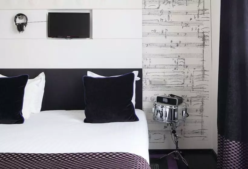 Chambre Supérieure, Le 123 Sebastopol  Astotel