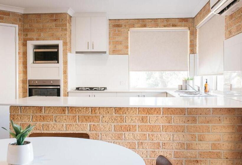 Апартаменты 3 Спальни, Quality Apartments Banksia Albany